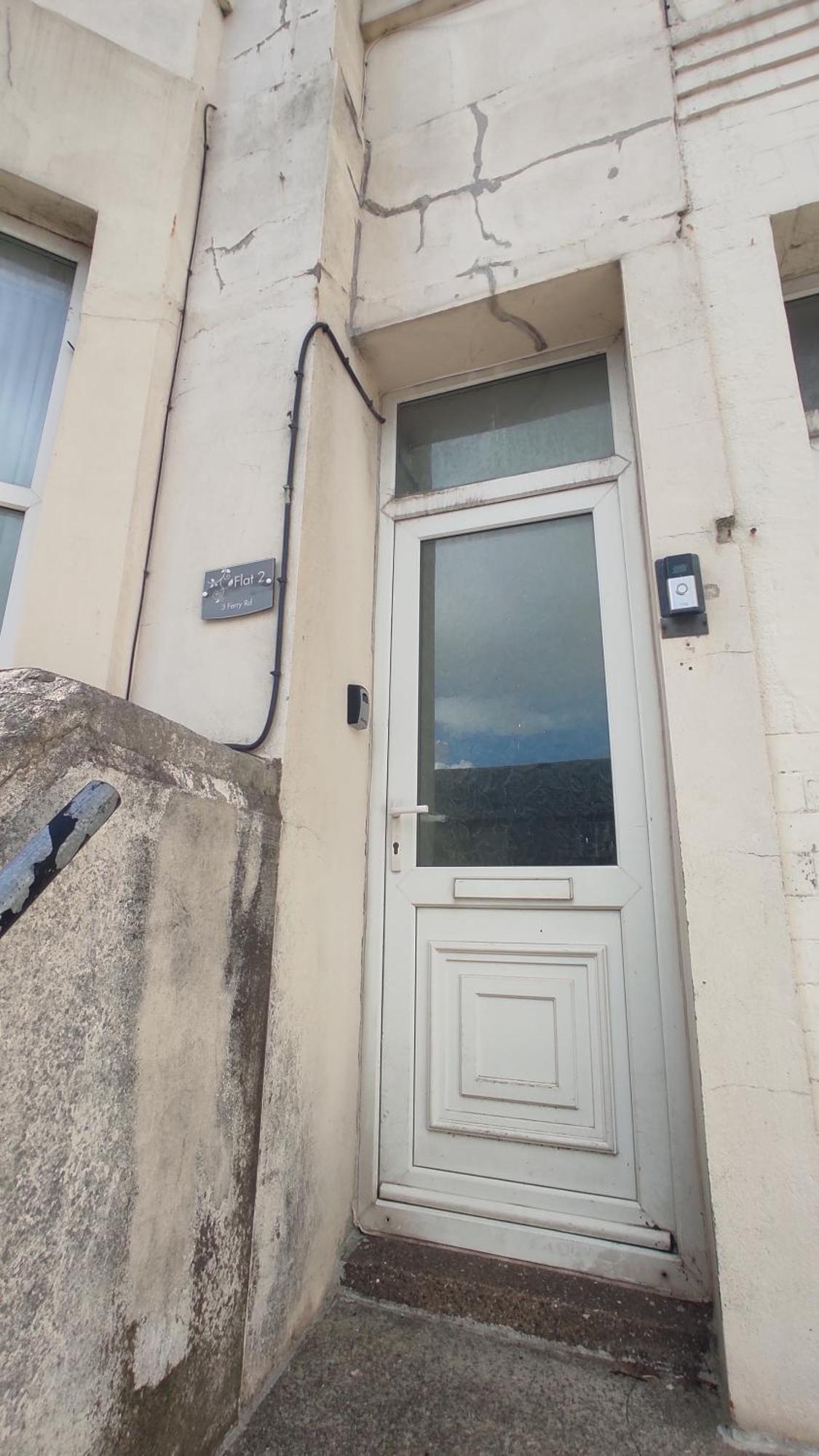 Casa Jimenez - Close To Town With Shared Bathroom Cardiff Exterior photo
