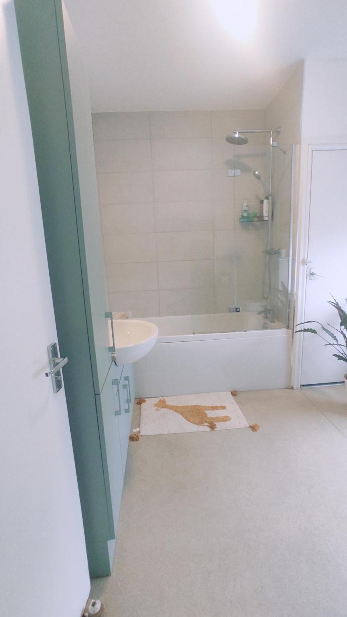 Casa Jimenez - Close To Town With Shared Bathroom Cardiff Exterior photo